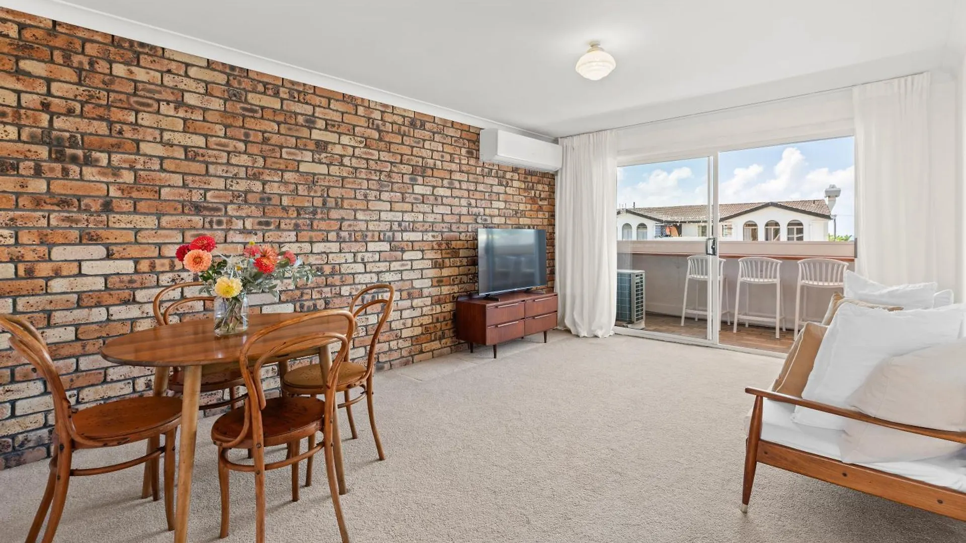 Sun Soaked Apartment Lennox Head