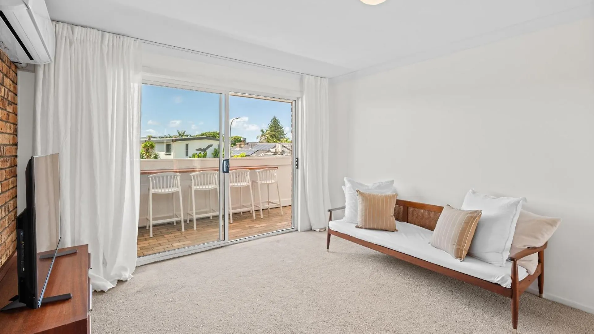 Sun Soaked Apartment Lennox Head