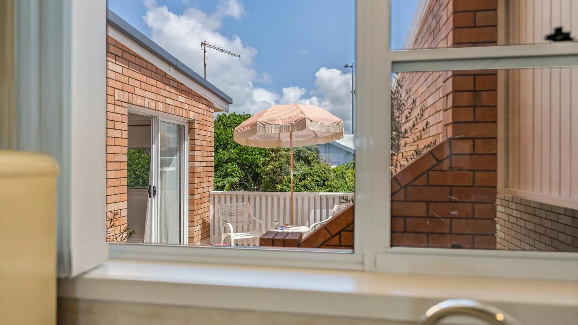 Sun Soaked Apartment Lennox Head